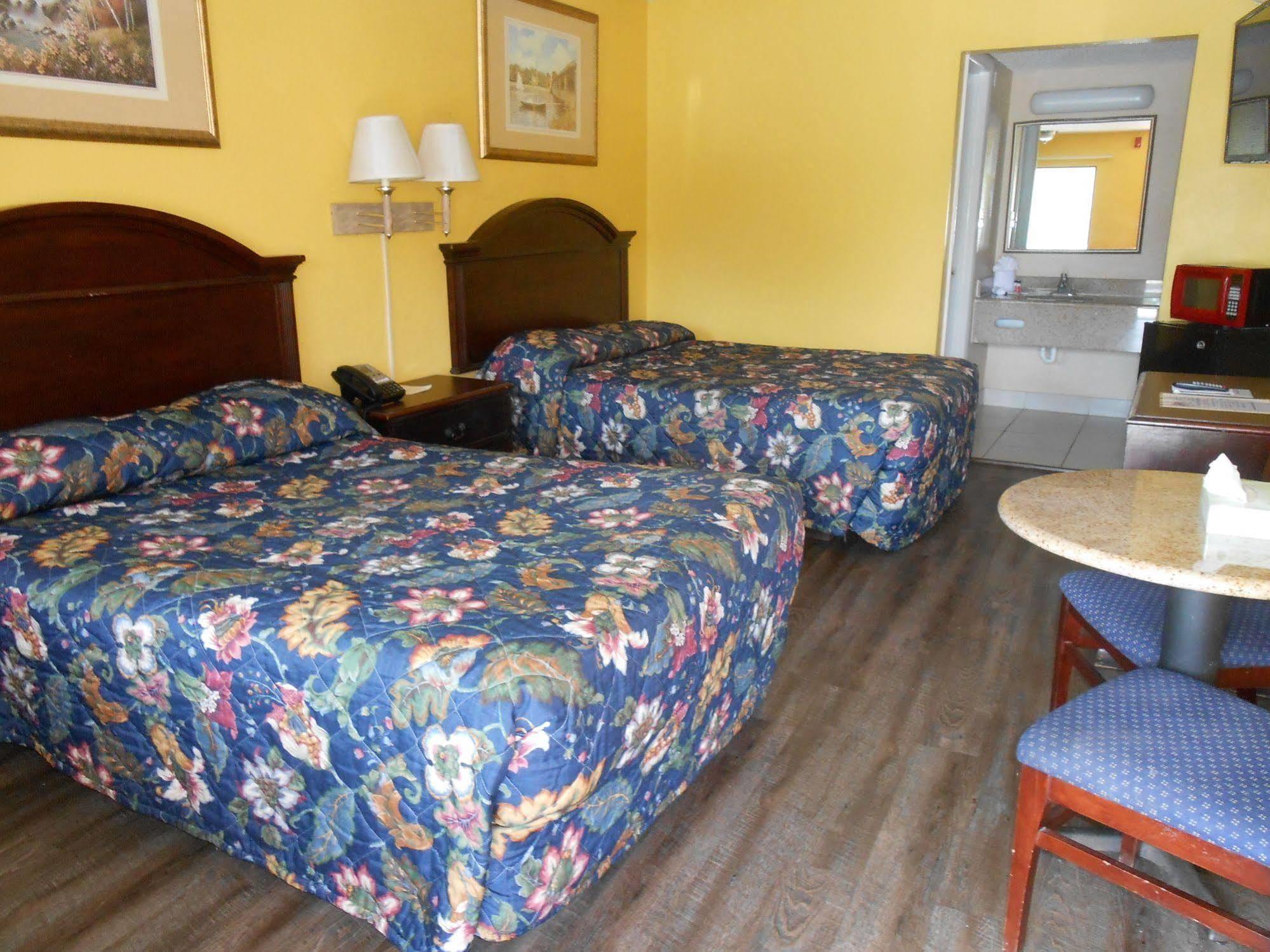 Executive Garden Titusville Hotel Eksteriør billede