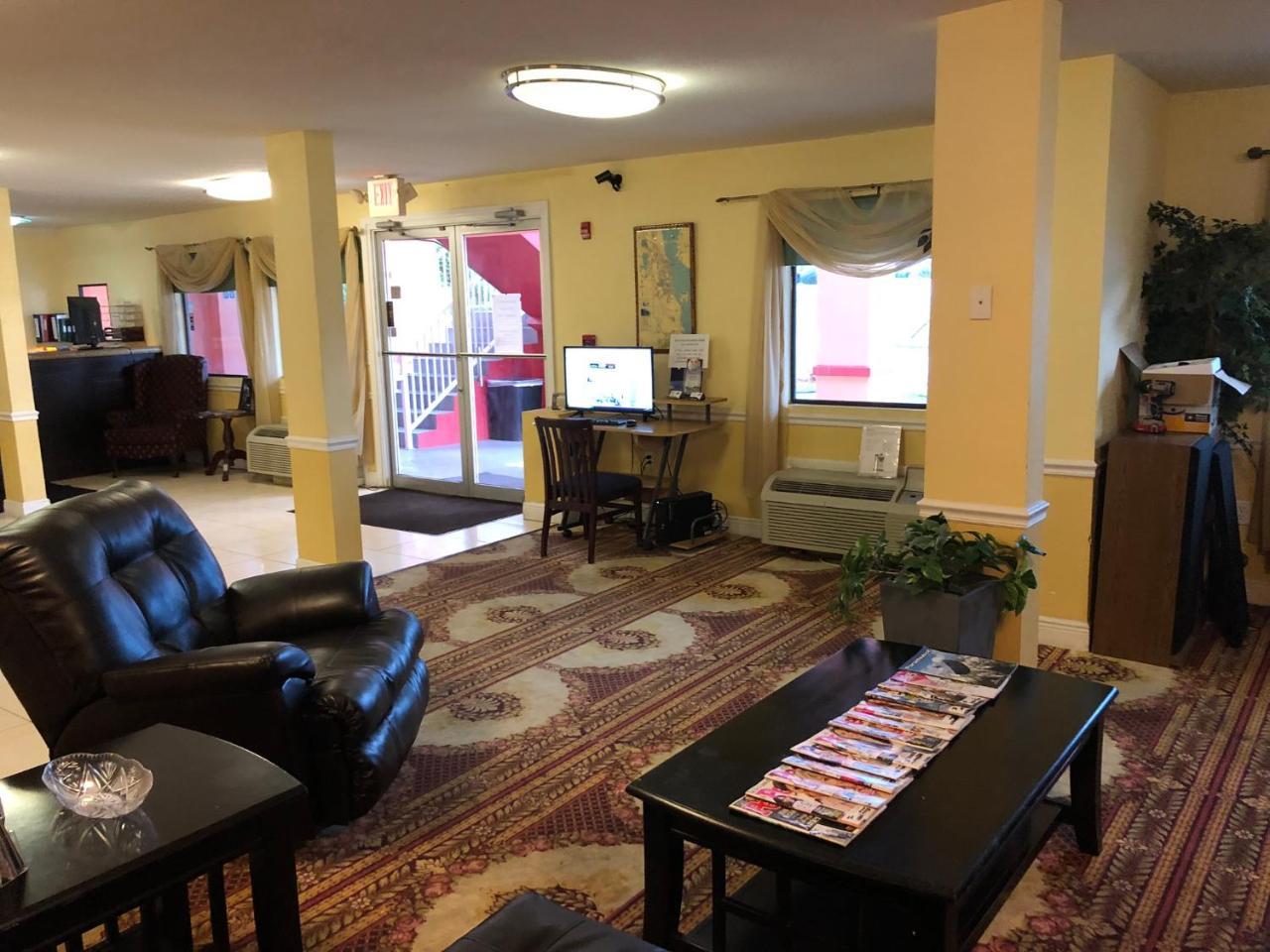 Executive Garden Titusville Hotel Eksteriør billede