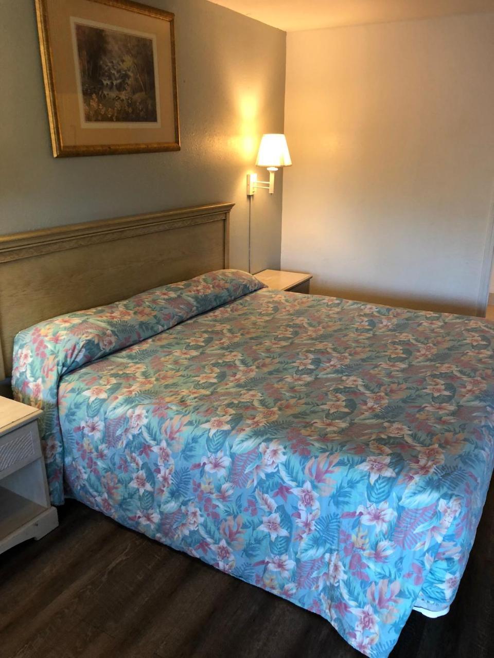Executive Garden Titusville Hotel Eksteriør billede